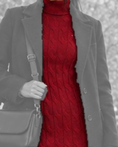 Détail de l’illustration IA : col et maille de la robe rouge, sous le manteau noir.
